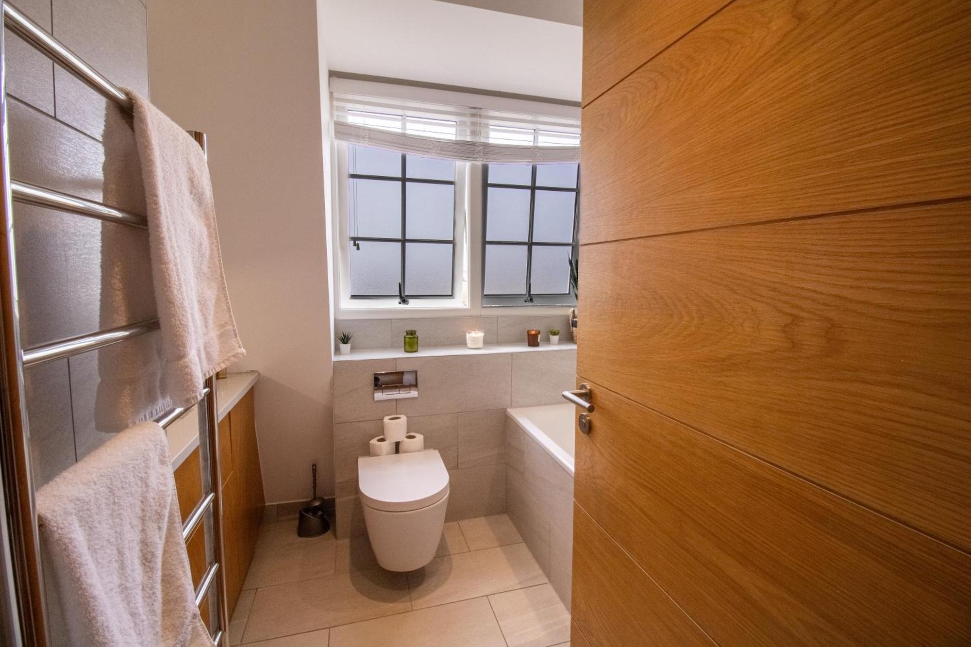 Luxurious 1-Bedroom Penthouse In Marble Arch 71 런던 외부 사진